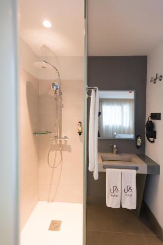Foto del baño de Urban A+++ Hotel