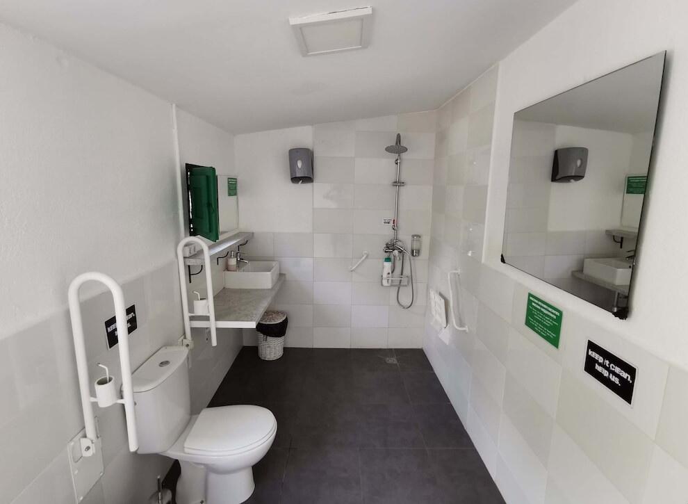 Foto del baño de Mucha Masia Hostel Rural-Urbà