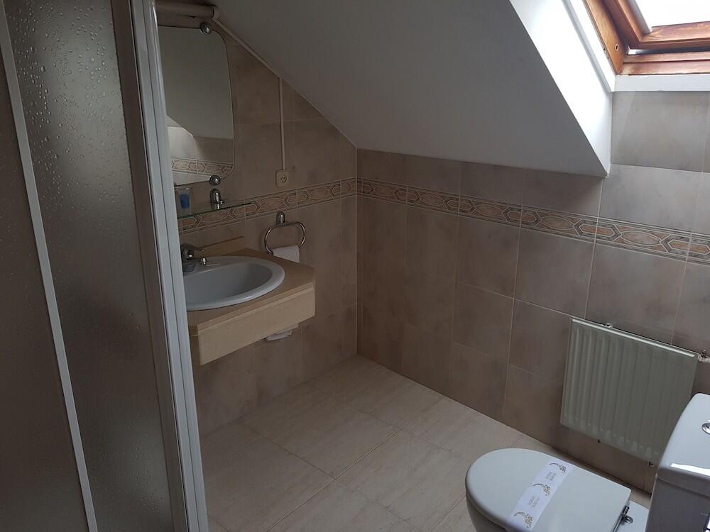 Foto del baño de Hostal Santa Maria