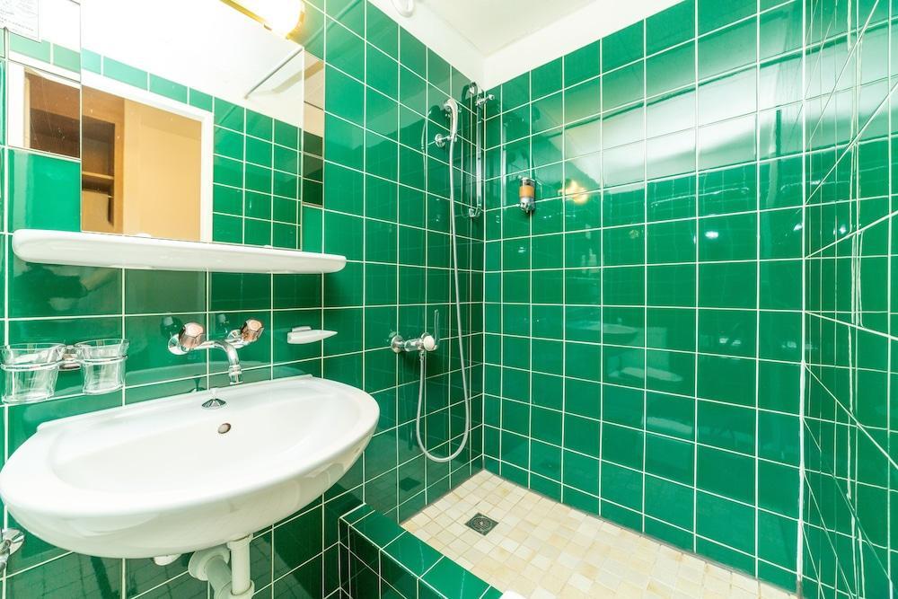 Foto del baño de Budget Hotel Alexander