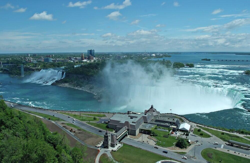 Foto del exterior de Tower Hotel at Fallsview