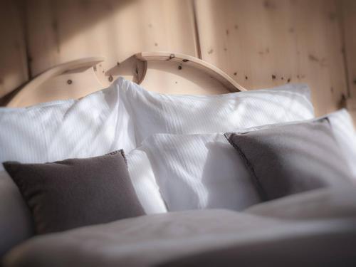 Foto de una habitación de Hotel Silbertal