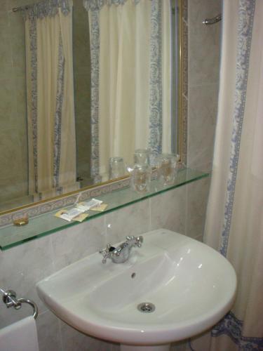 Foto del baño de Hotel San Juan II