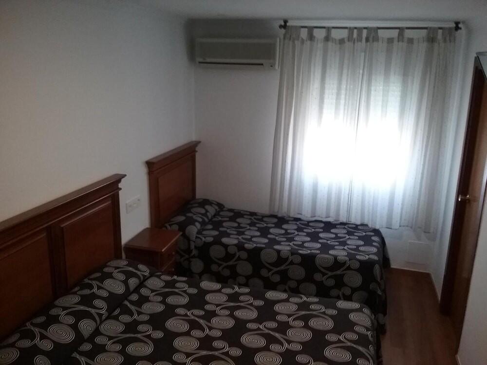 Room – Hostal Cabrera