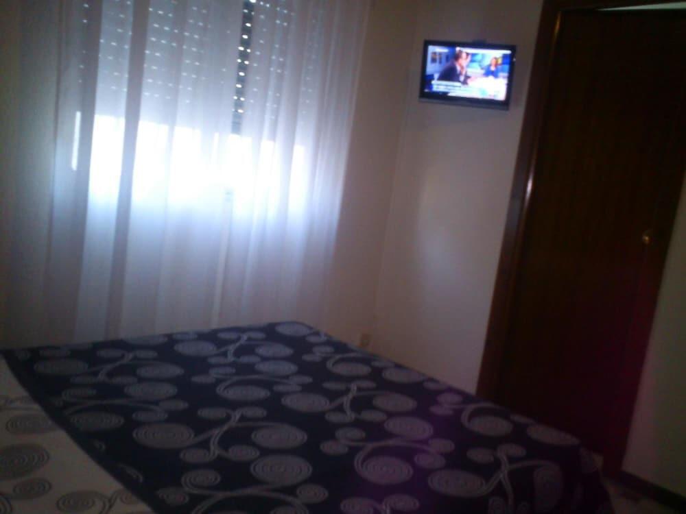Room – Hostal Cabrera