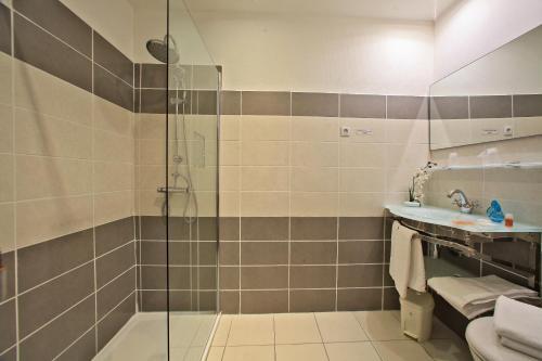 Foto del baño de Hôtel O&amp;#039;Nice Saintes