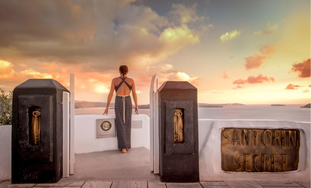 Foto del exterior de Hotel Santorini Secret Suites &amp;amp; Spa