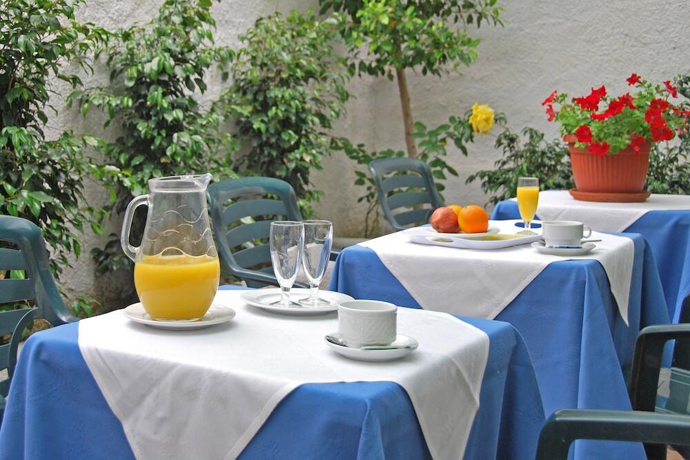 Foto del exterior de Hotel Piccadilly Sitges