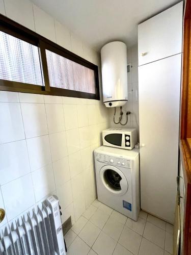 Foto de una habitación de Alquileres Vacacionales Mediterraneo 43 - Aloturin Benidorm