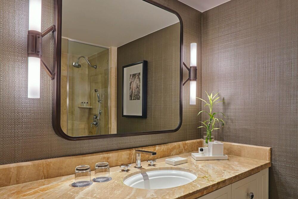 Foto del baño de The Whitley, a Luxury Collection Hotel, Atlanta Buckhead