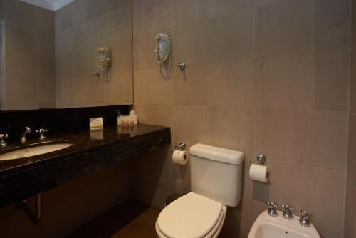 Foto del baño de Altos de Guemes Hotel