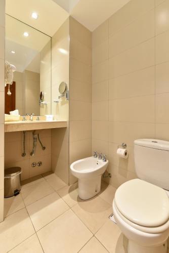 Foto del baño de Altos de Guemes Hotel