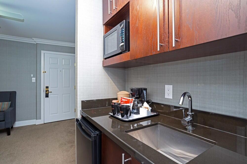 Foto de una habitación de Sandman Hotel Saskatoon