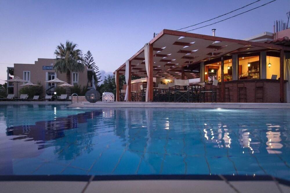 Foto de restauración de Hotel Peli