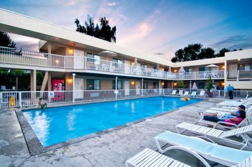 Foto del exterior de Hotel Siesta Suites