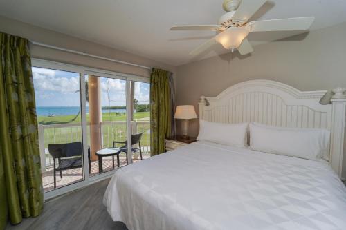 Foto de una habitación de Hotel Grand Caymanian Resort