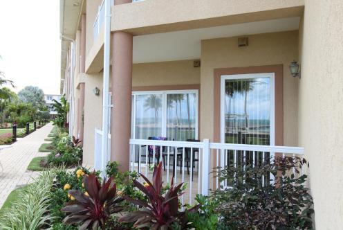 Foto del exterior de Hotel Grand Caymanian Resort
