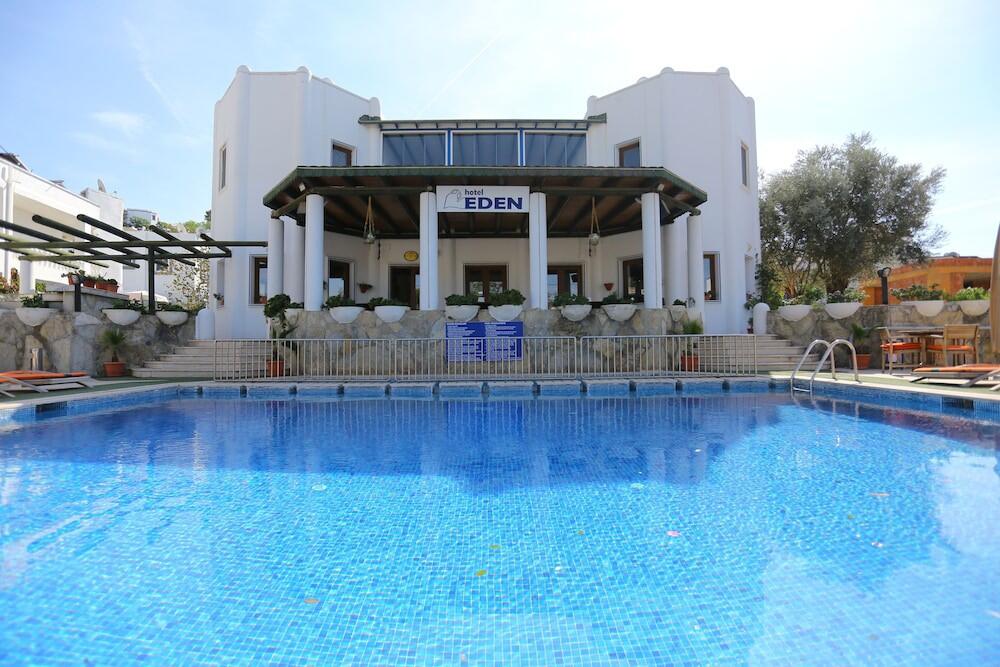 Foto del exterior de Eden Hotel