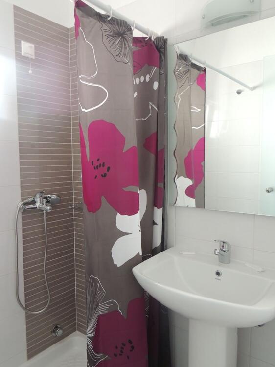 Foto del baño de Anemos Apartments