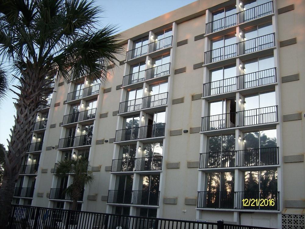 Foto general de Charleston Grand Hotel