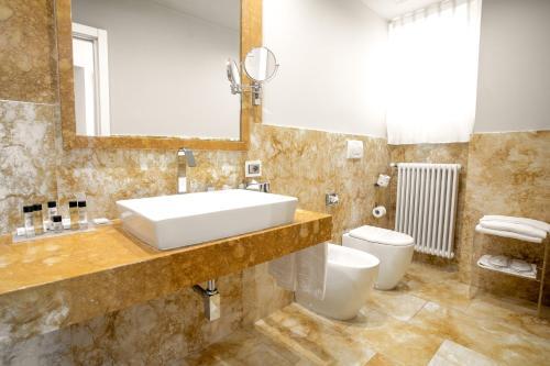 Foto del baño de Hotel Michelangelo