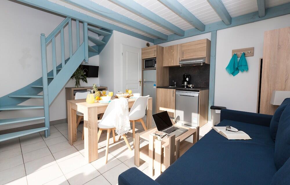 Foto de una habitación de Résidence Odalys Valentin plage