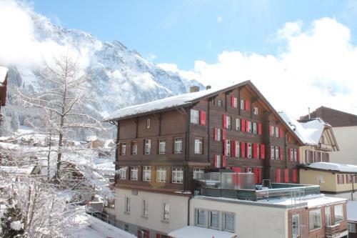 Foto del exterior de Swiss Lodge Hotel Bernerhof