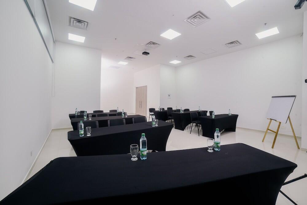 Foto de los servicios de Hotel Dorado Plaza Alto Prado