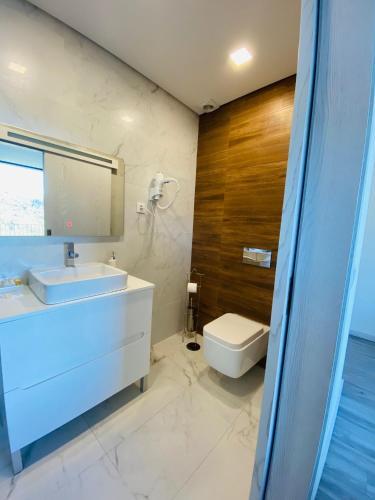 Foto del baño de DOBAU village