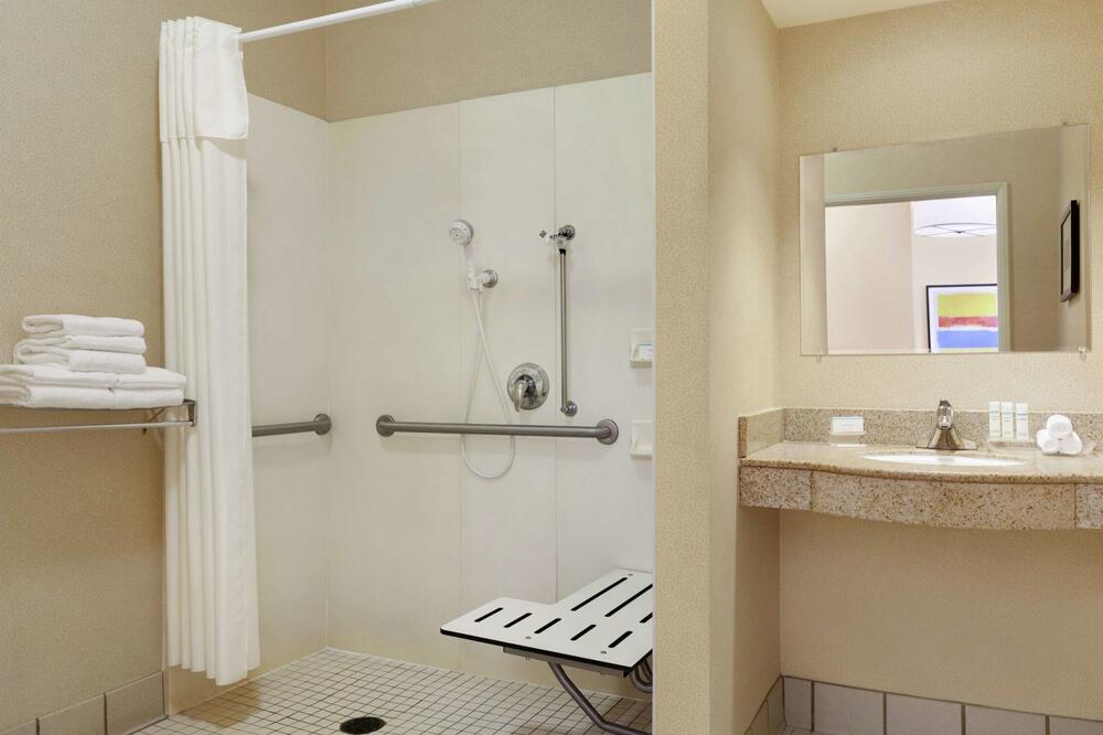 Foto del baño de Hotel Homewood Suites by Hilton - Oakland Waterfront