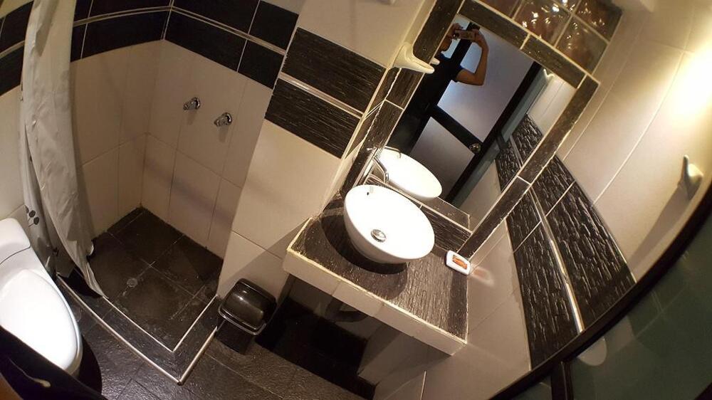 Foto del baño de Hotel KILLA HOUSE