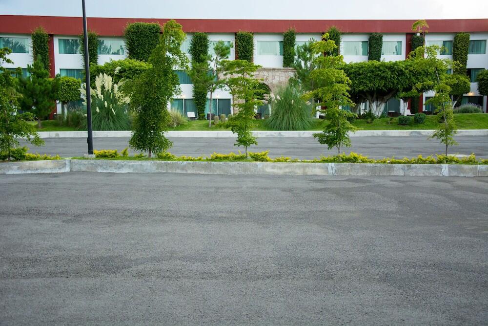 Exterior – Hotel Estancia Business Class