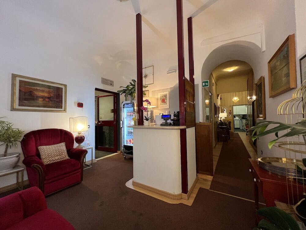 Foto de las zonas nobles de Hotel Villani