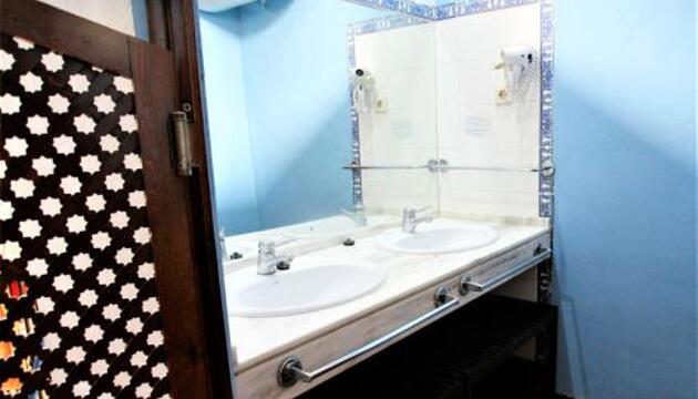 Foto de Casas y chalets Duplex 6 pax con Wifi en Bahia Sur con parking y piscinas comunitarias