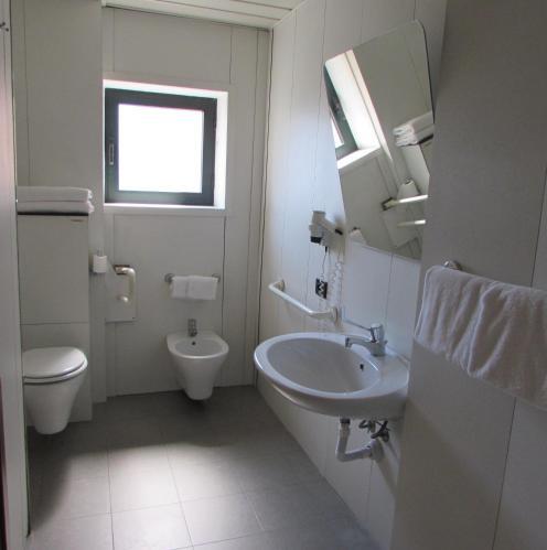 Foto del baño de Hotel Alpi Del Mare
