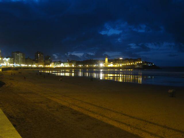 Fotografía de Sagunto de noche