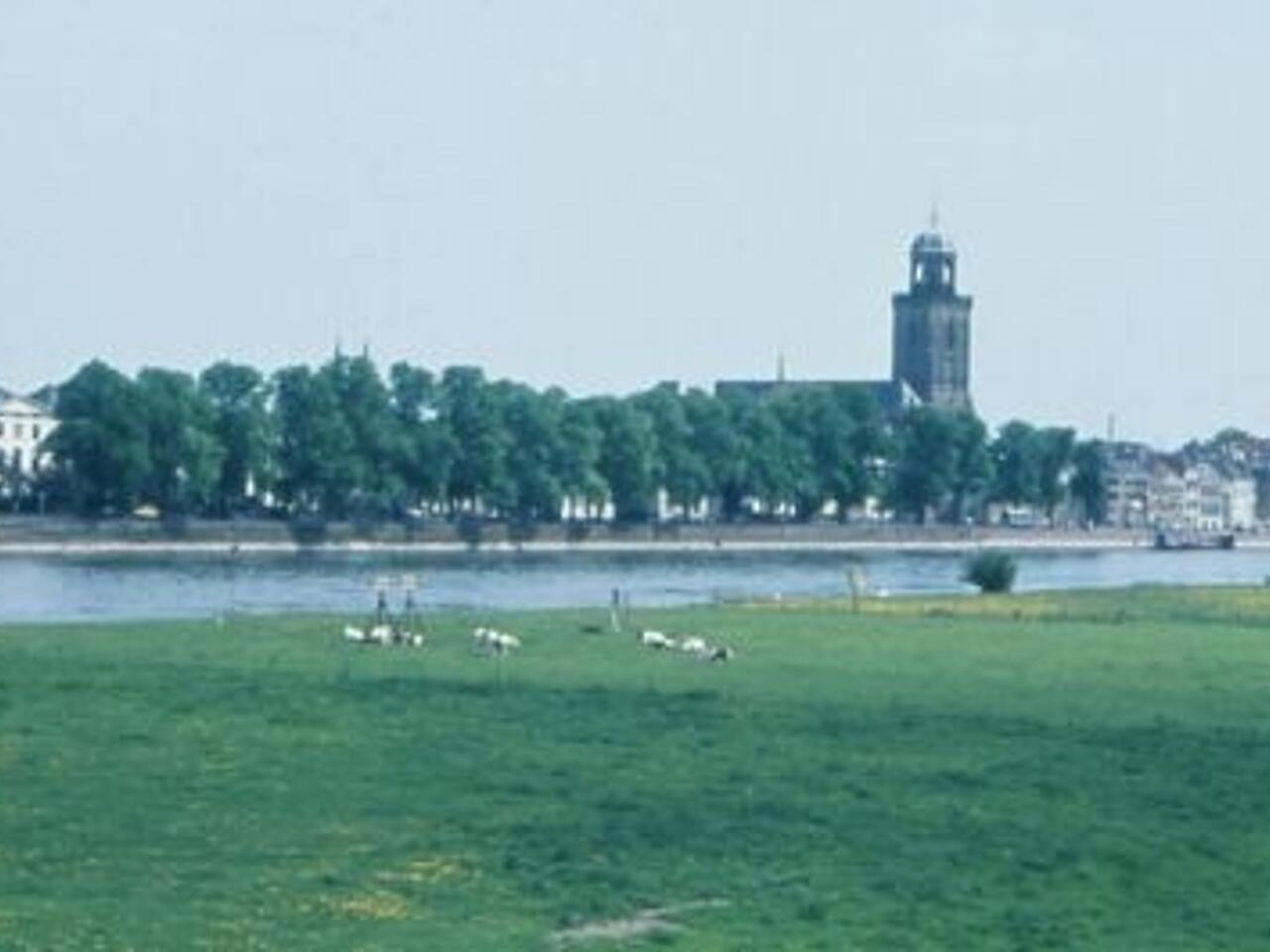 Fotografía de Rio IJssel a su paso por Deventer