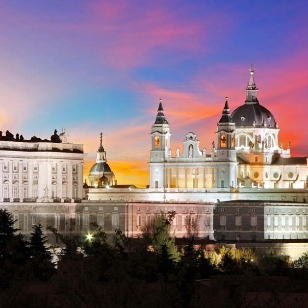 Foto de Oferta Puente Todos los Santos en Madrid  