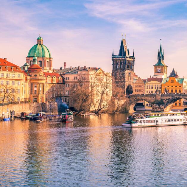 Foto de Vuelo + Hotel a Praga