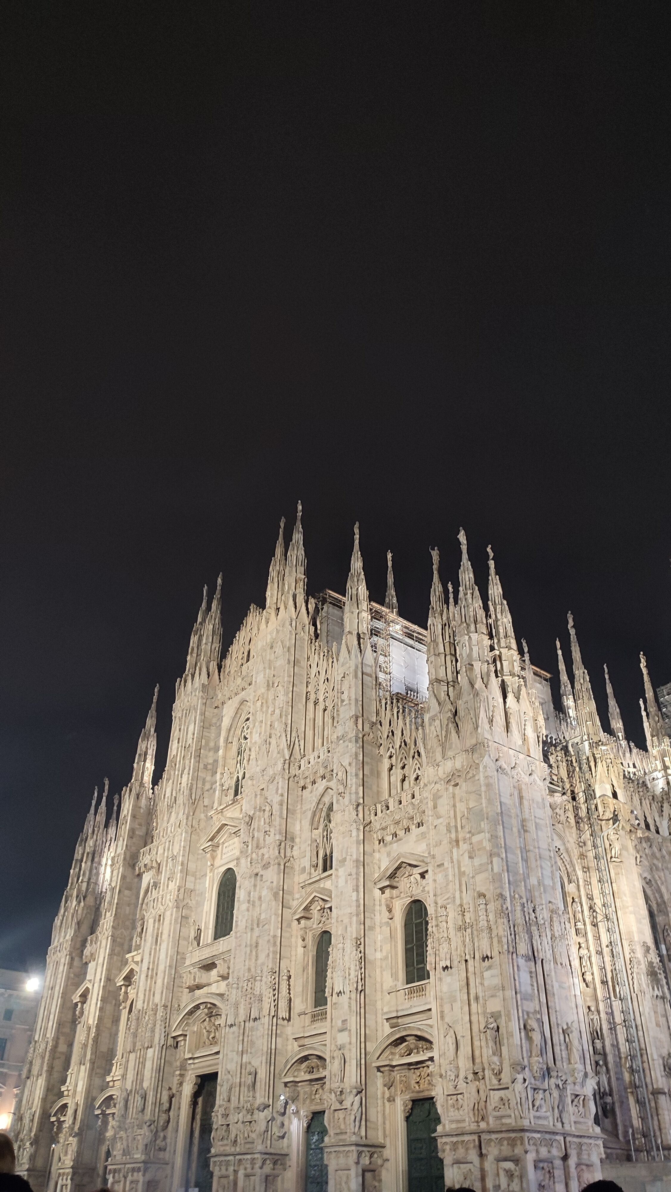 Milán